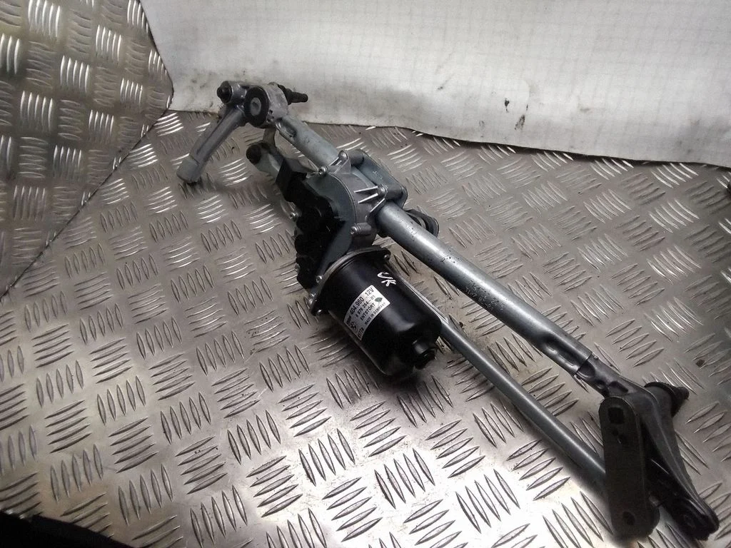 Front wiper linkage and motor – BMW 3 Series E90 E91 (2005-2012)