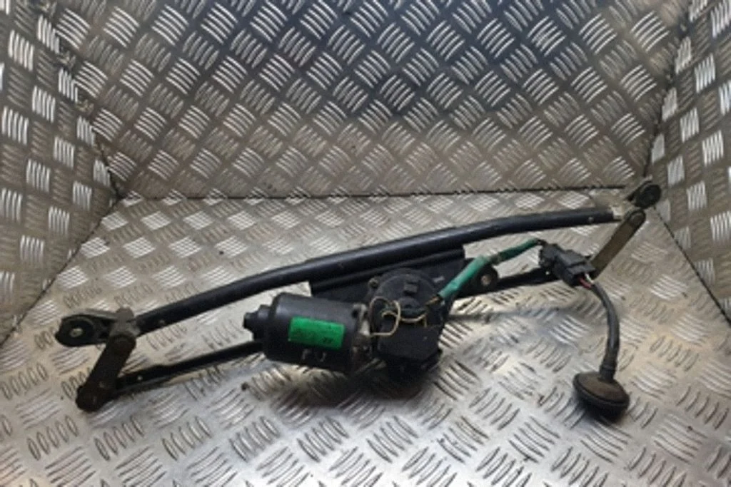 Front wiper linkage and motor – Hyundai Santa Fe (2000-2006)