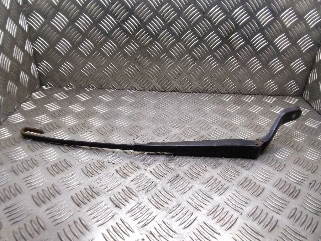 Front wiper blade arm – Ford Galaxy (2000-2006)