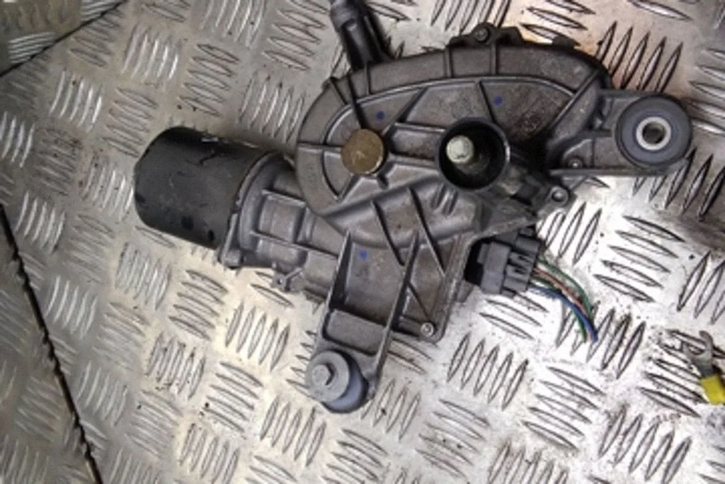 Wiper motor – Citroen C4 I (2004-2010)