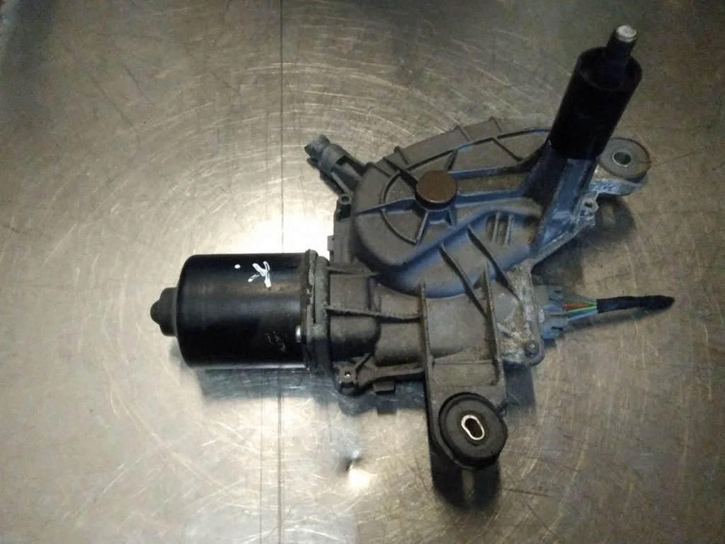 Wiper motor – Citroen C4 I (2004-2010)