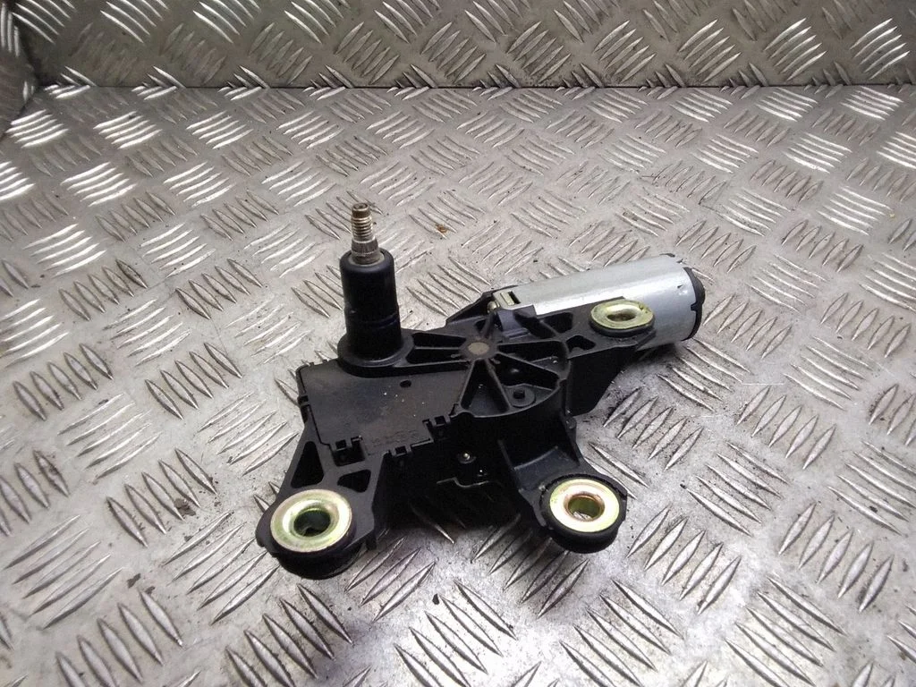 Aizmugurējā stikla tīrītāja motoriņš – Volkswagen Sharan (2001-2010)