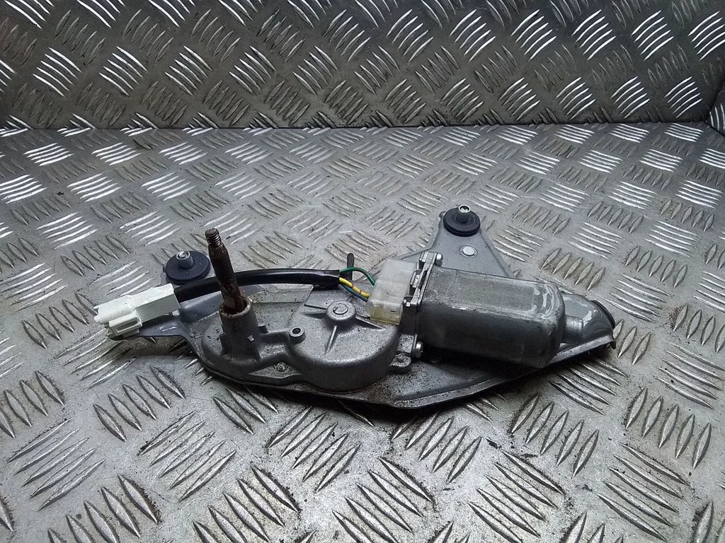 Silniczek wycieraczki tylnej – Toyota Prius (XW20) (2003-2009)