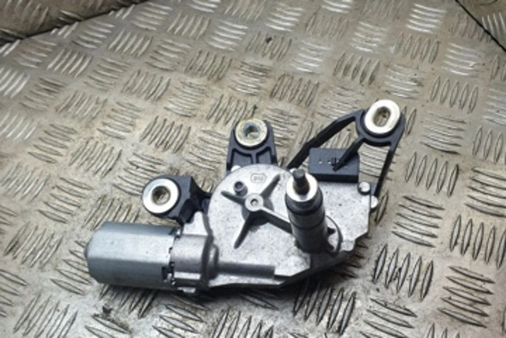 Tagaklaasi kojamehe mootor – Volkswagen Touran I (2003-2010)