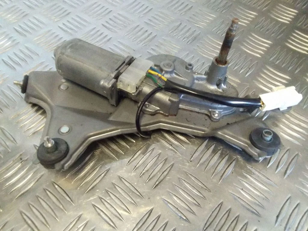 Silniczek wycieraczki tylnej – Toyota Prius (XW20) (2003-2009)