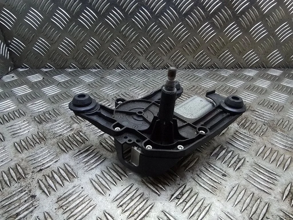 Rear window wiper motor – Peugeot 308 (2007-2013)