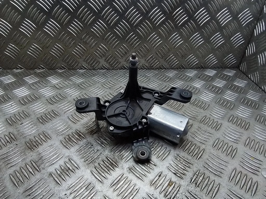 Rear window wiper motor – Opel Zafira B (2005-2014)