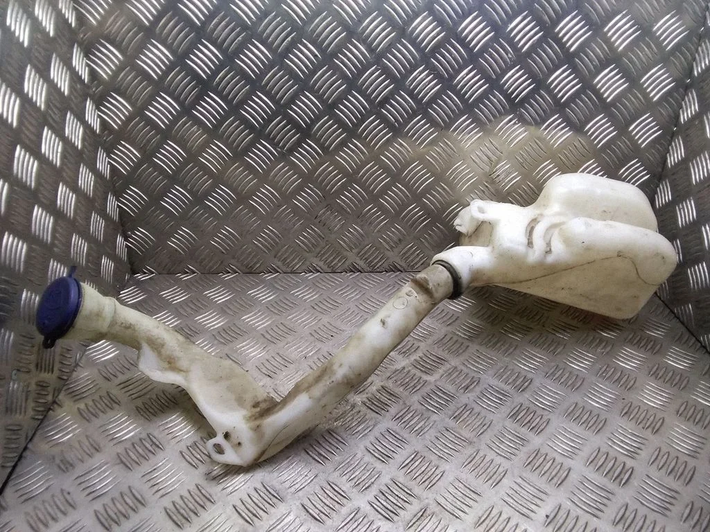 Logu mazgāšanas šķidruma tvertne – Peugeot 207 CC (2007-2014)