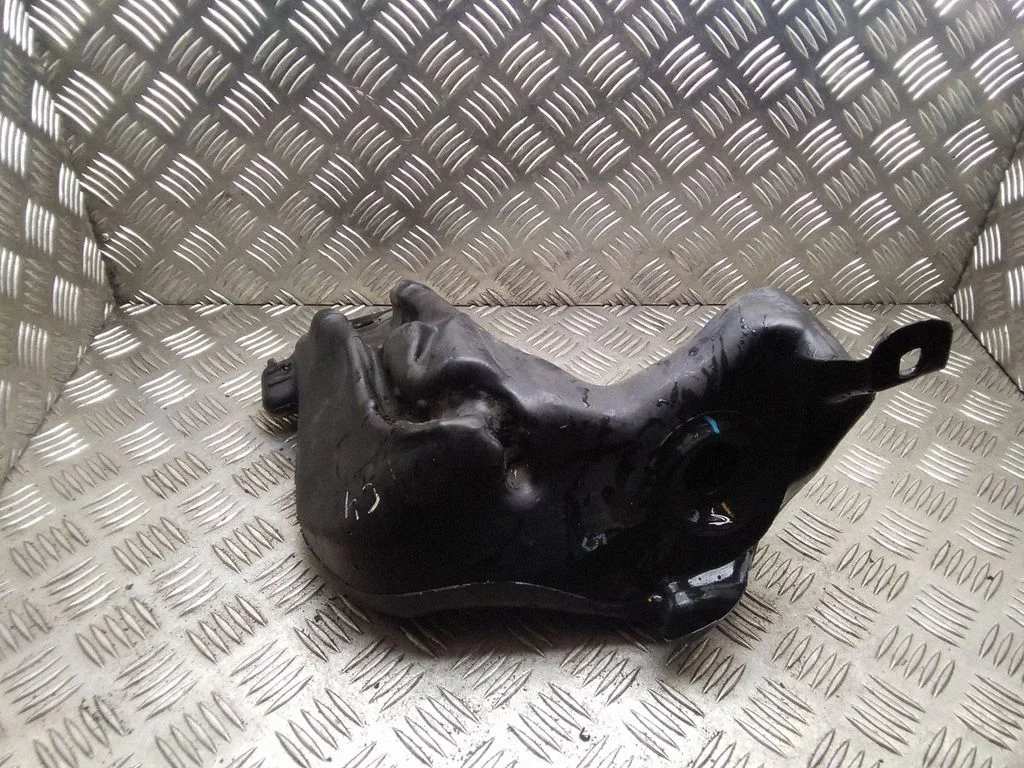 Windshield washer fluid reservoir/tank – Citroen C4 I (2004-2010)
