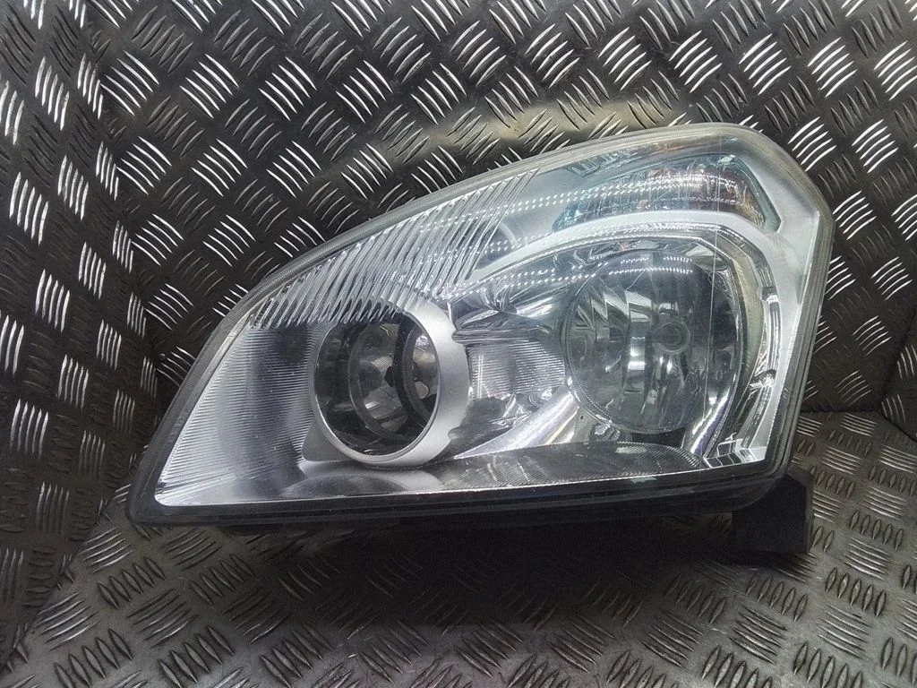 Headlight/headlamp – Nissan Qashqai+2 (2008-2010)