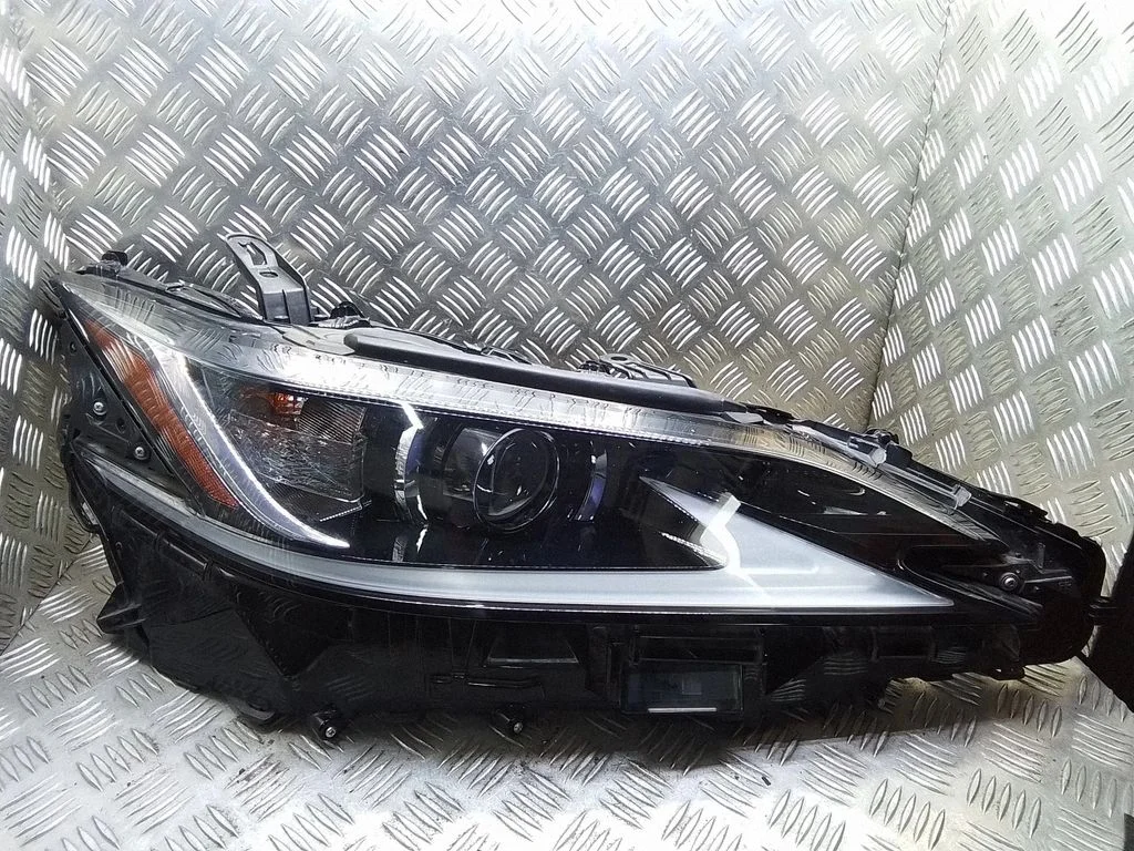 Headlight/headlamp – Lexus ES VII XZ10 (2018-2021)