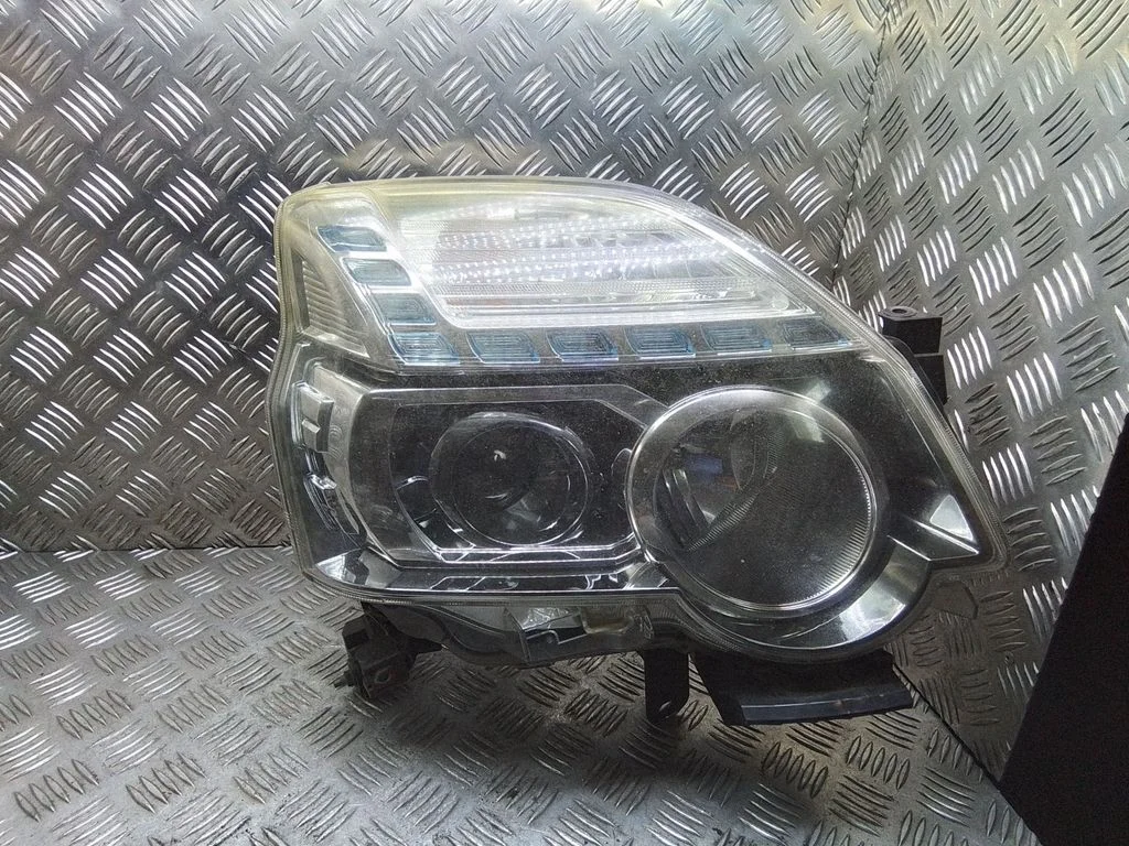 Headlight/headlamp – Nissan X-Trail T31 (2007-2014)