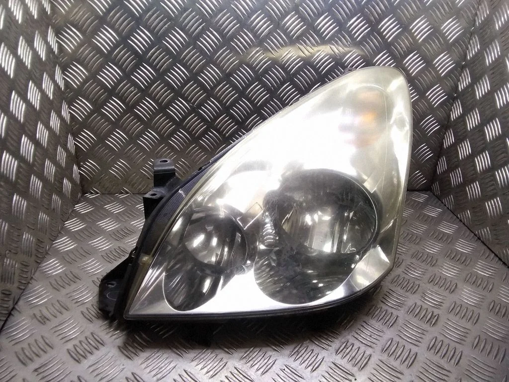 Reflektor – Toyota Corolla Verso AR10 (2004-2009)