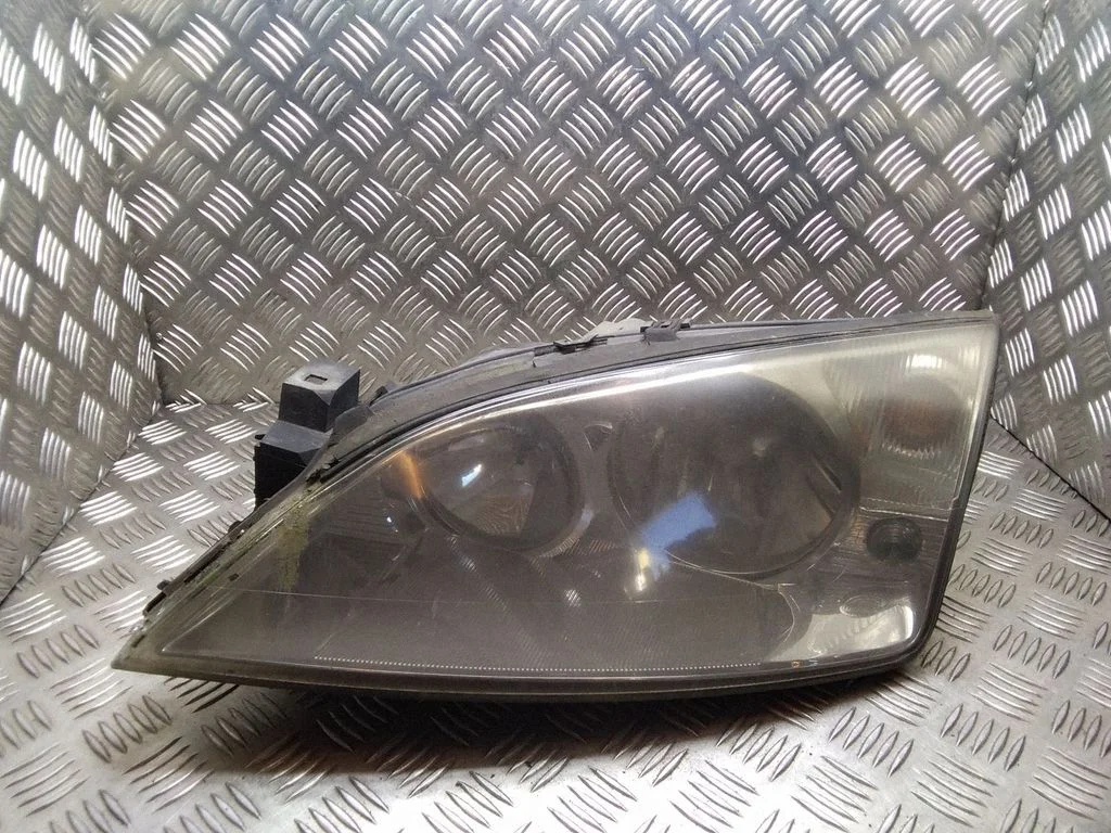 Headlight/headlamp – Ford Mondeo Mk III (2000-2007)