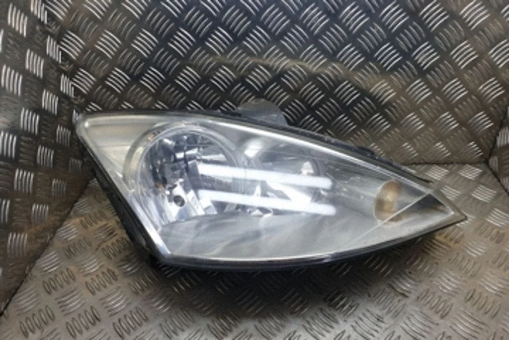 Priekšējais lukturis – Ford Focus C-MAX (2003-2010)