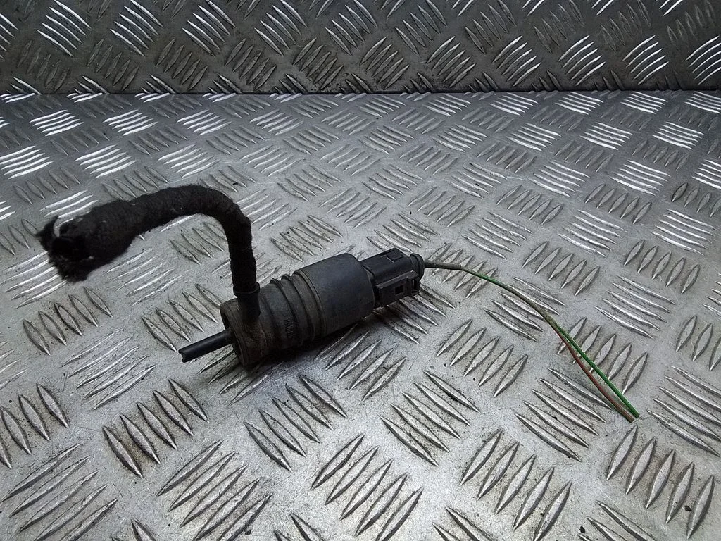 Windscreen/windshield washer pump