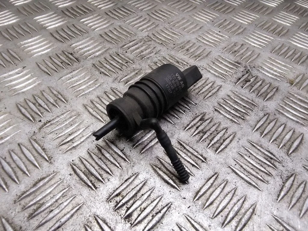 Klaasipesuvedeliku pump (klaaside) – Skoda Superb B5 (3U) (2001-2008)