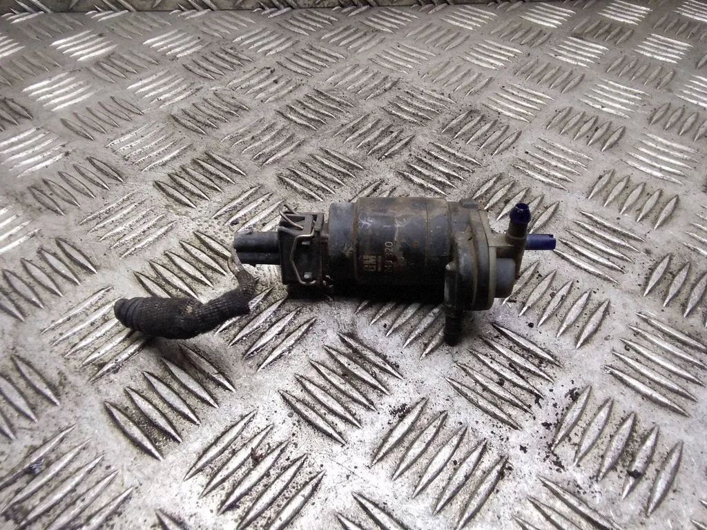 Windscreen/windshield washer pump – Opel Zafira B (2005-2014)