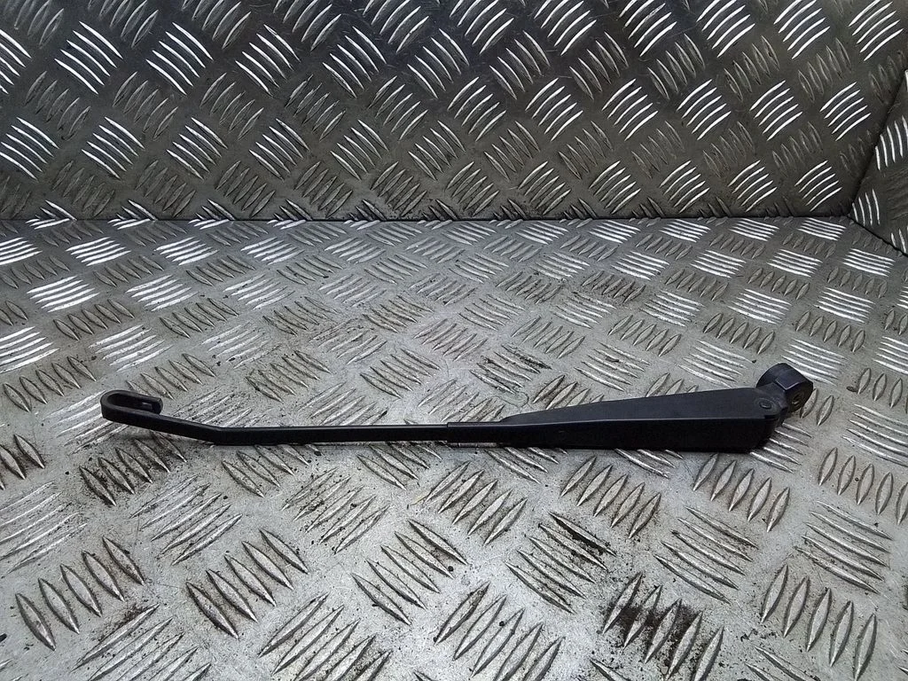 Aizmugurējā stikla tīrītāja svira – Toyota Prius (XW20) (2003-2009)