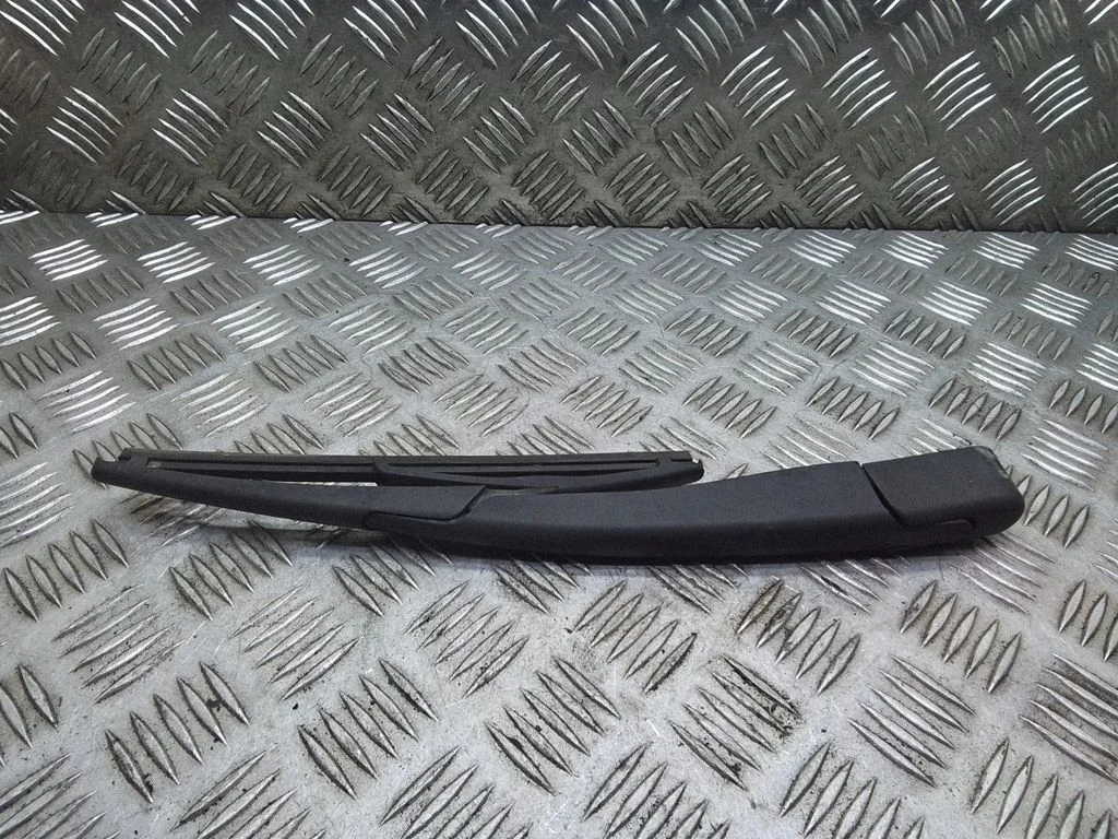 Tagaklaasi kojamehe kang – Opel Astra H (2004-2012)