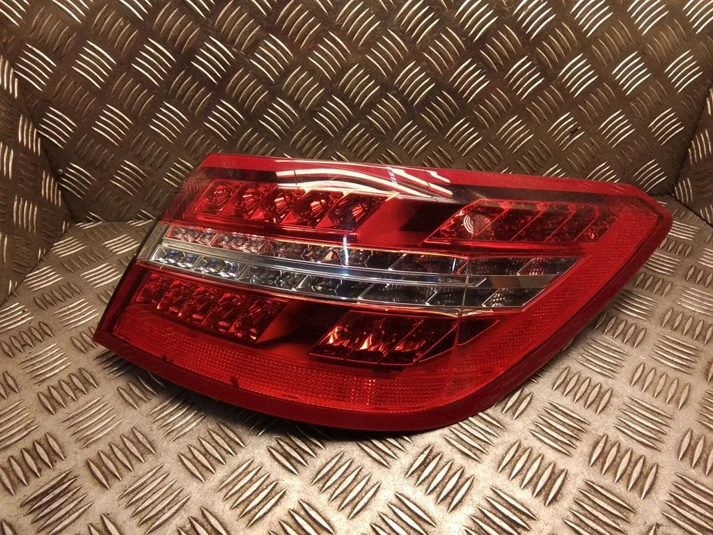 Tagatuli keres – Mercedes-Benz CLK-klass C207 A207 (2010-2017)