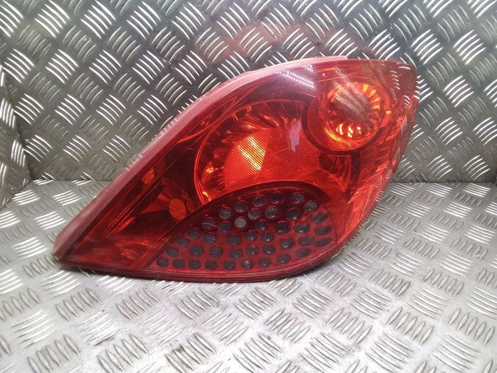 Rear/tail lights – Peugeot 207 CC (2007-2014)