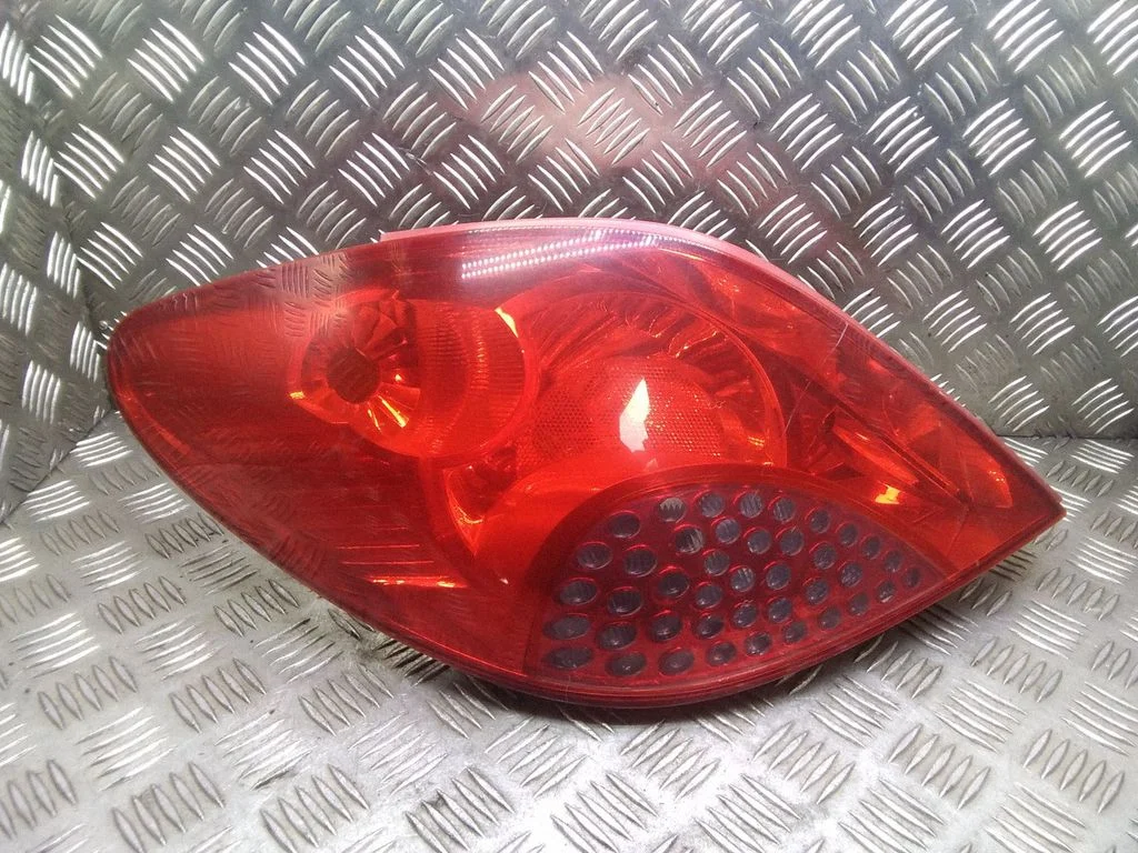 Rear/tail lights – Peugeot 207 CC (2007-2014)