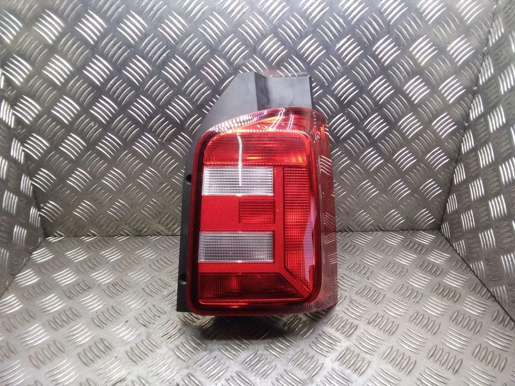 Lampa tylna w błotniku – Volkswagen Transporter - Caravelle T6 (2016-)