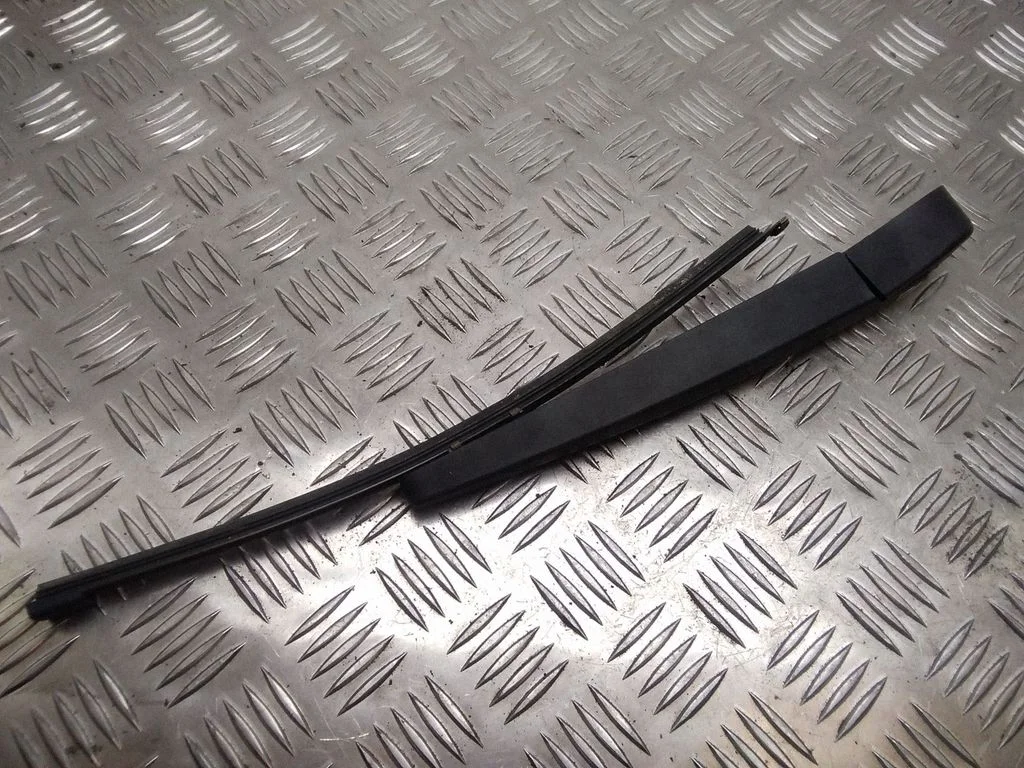 Rear wiper blade arm – BMW 3 Series E90 E91 (2005-2012)