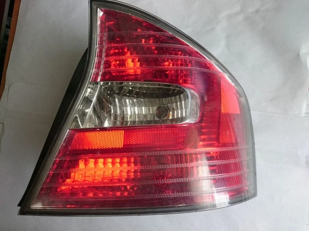 Rear/tail lights – Subaru Legacy (2004-2006)