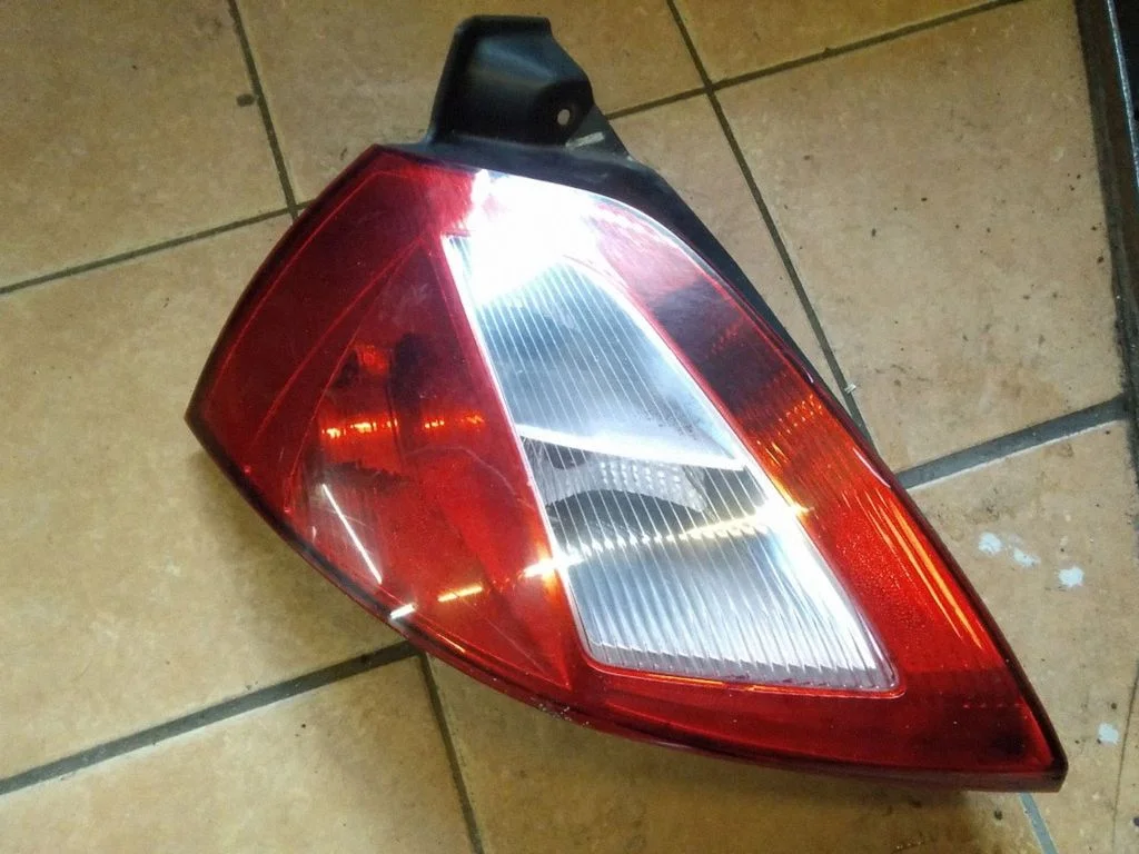 Tagatuli keres – Renault Megane II (2002-2005)