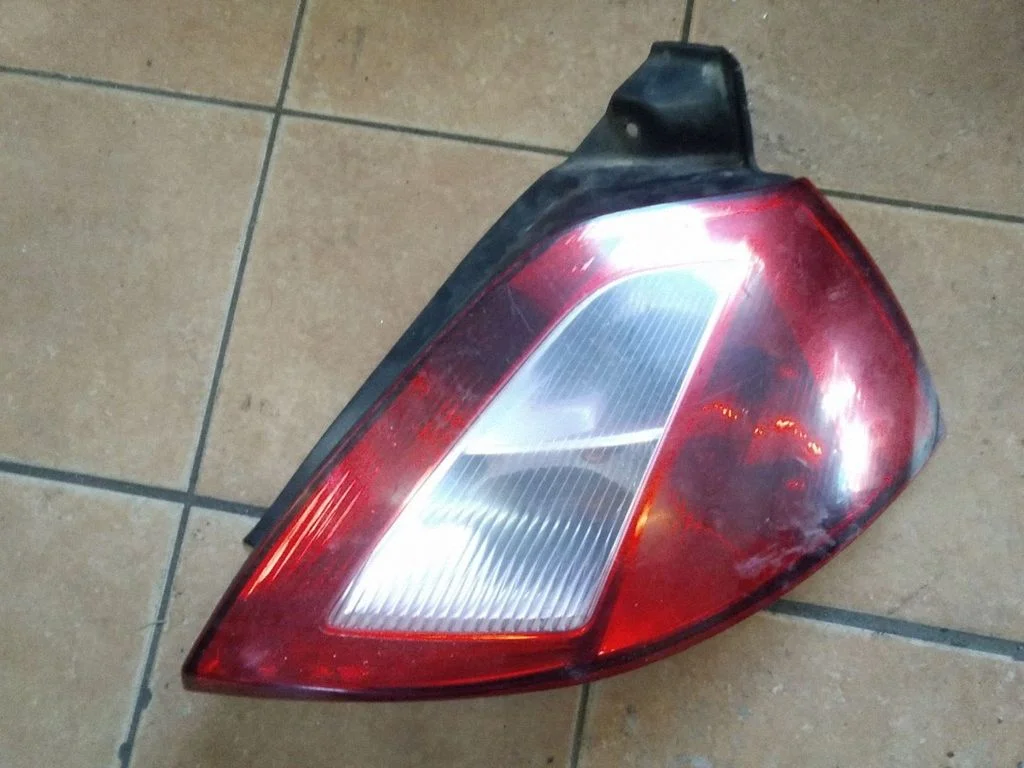Tagatuli keres – Renault Megane II (2002-2005)
