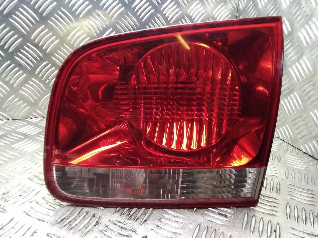 Tailgate rear/tail lights 7L6945094H