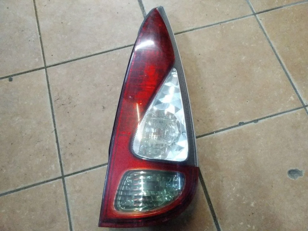 Rear/tail lights – Toyota Yaris Verso (1999-2005)