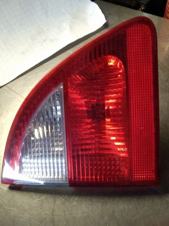 Tailgate rear/tail lights – Ford Galaxy (2000-2006)
