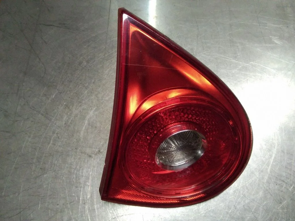 Tailgate rear/tail lights – Volkswagen Golf IV (1998-2005)