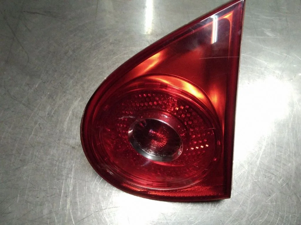 Tailgate rear/tail lights – Volkswagen Golf IV (1998-2005)