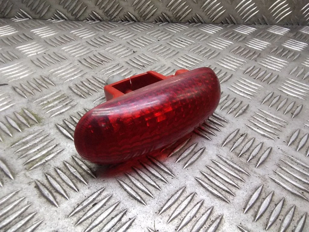 Papildu stopgaismas lukturis 8200209522
