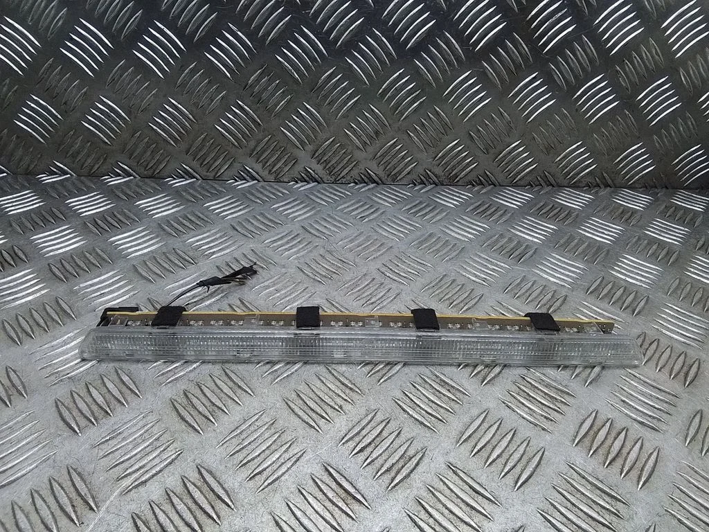 Papildu stopgaismas lukturis – BMW 7. sērija E65 E66 (2001-2008)