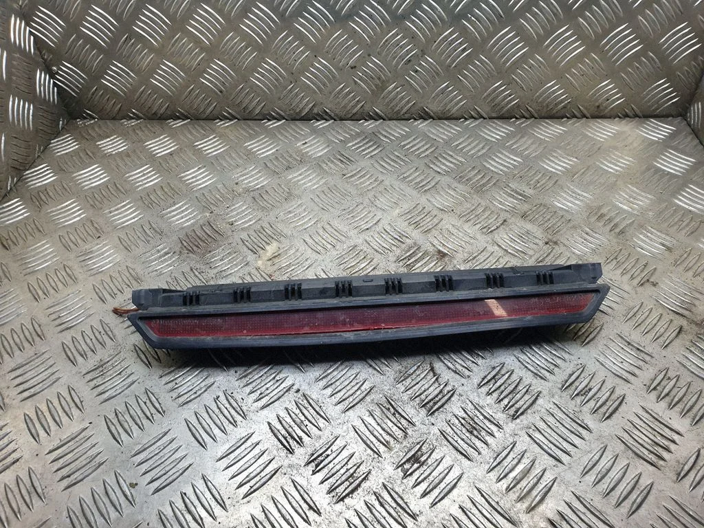 Third/center stoplight – Volkswagen Passat B5 (1997-2000)