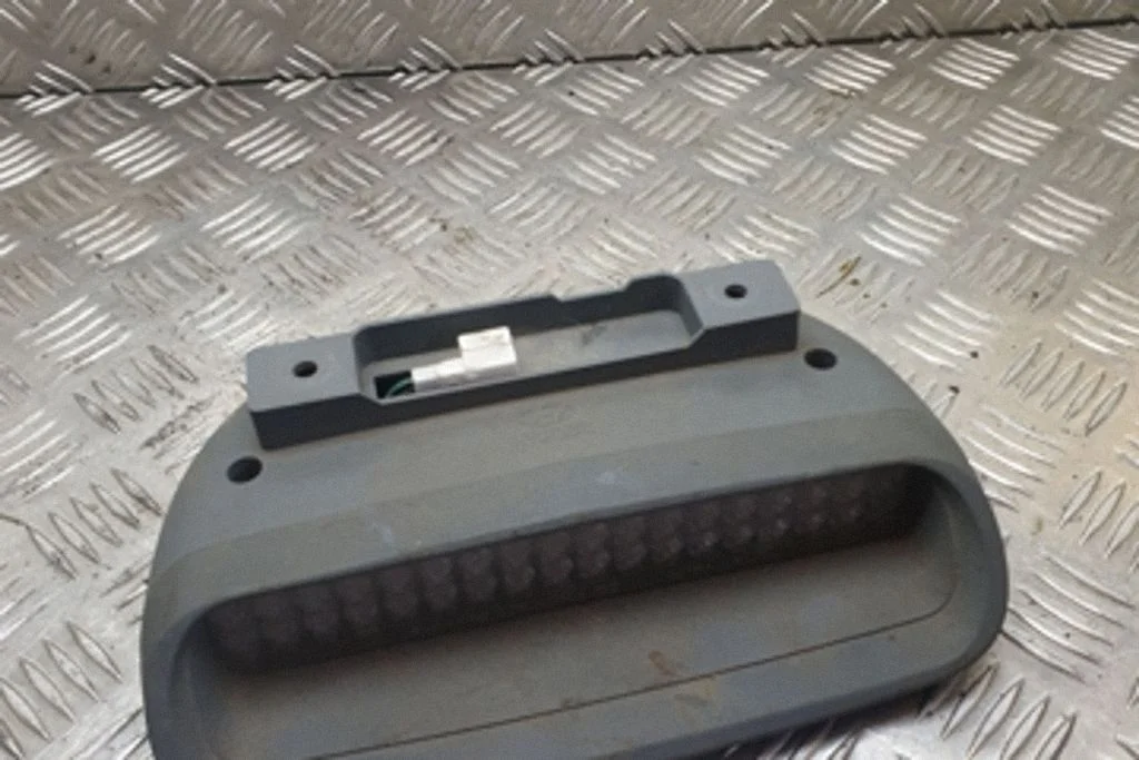 Trzecie światło stop – Hyundai Santa Fe (2000-2006)