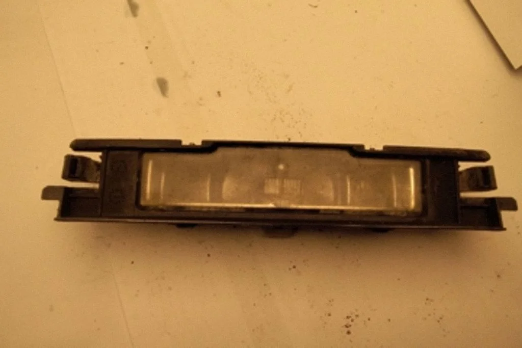 Numbrimärgi valgustus – Toyota Yaris Verso (1999-2005)