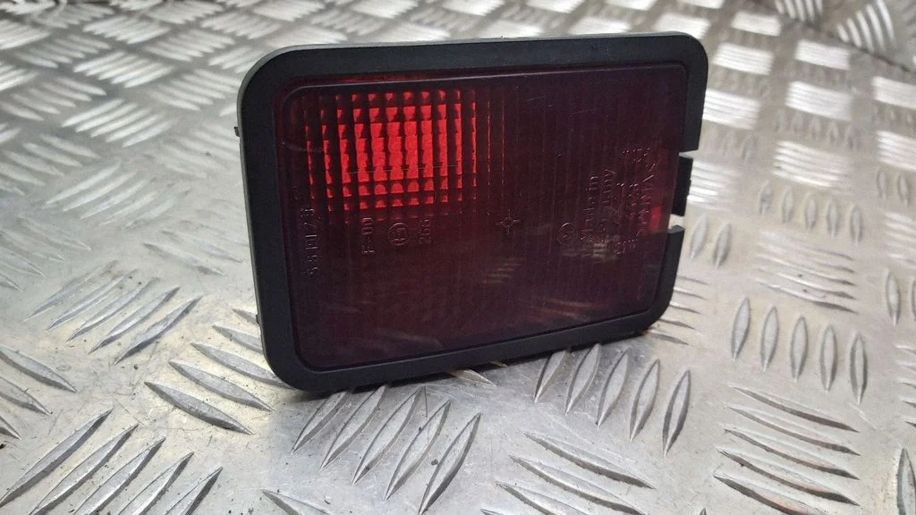 Aizmugurējais miglas lukturis – Volkswagen Transporter - Caravelle T4 (1991-2003)