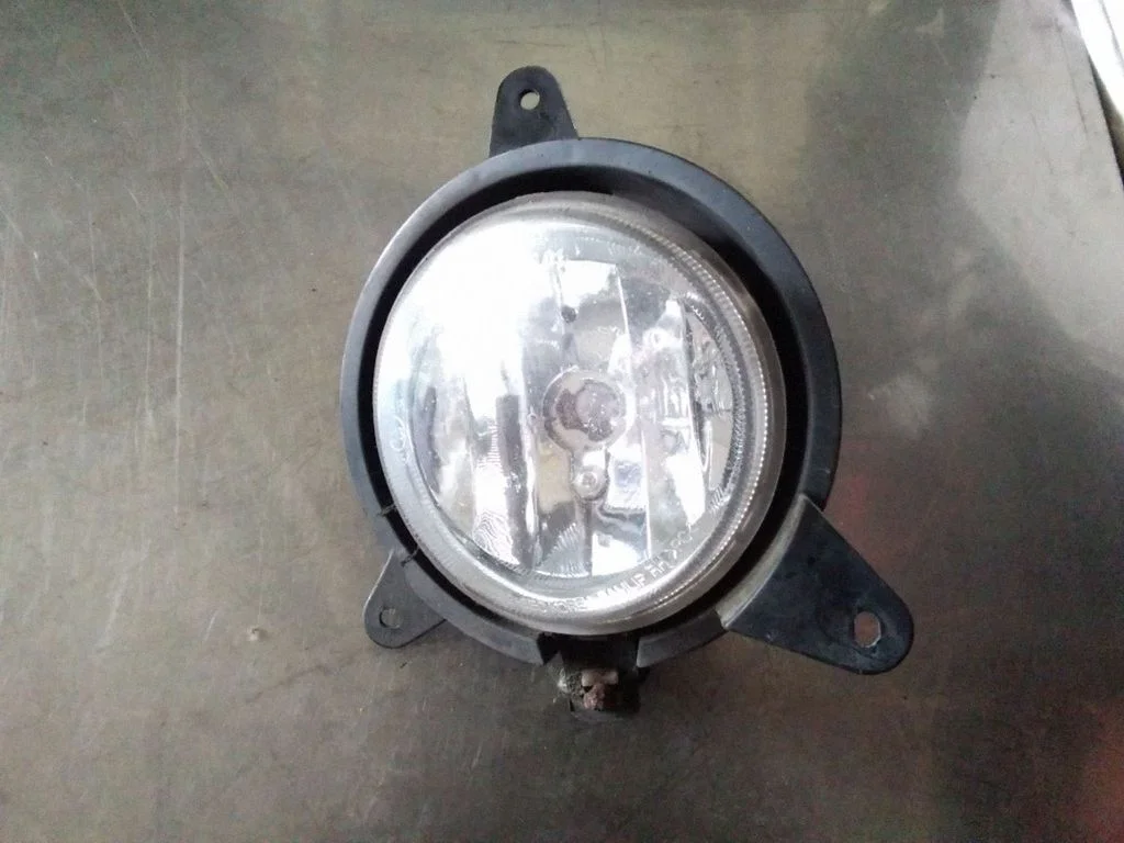 Front fog light – KIA Sorento (2002-2009)