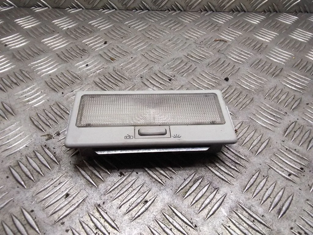 Tagaistmete valgustustuli – Volkswagen Sharan (2001-2010)