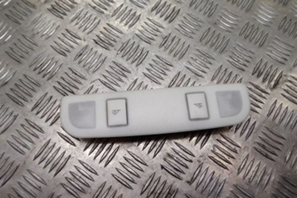 Rear seat light – Audi A6 Allroad C6 (2006-2011)