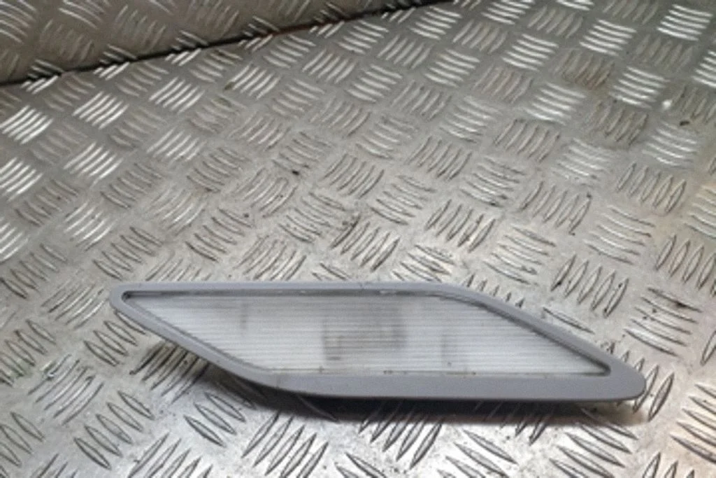 Rear seat light – BMW 5 Series E39 (1996-2003)