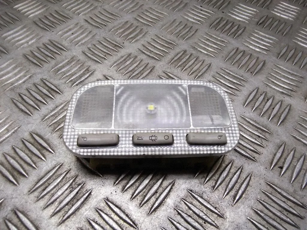 Esiistmete valgustustuli – Citroen C4 I (2004-2010)