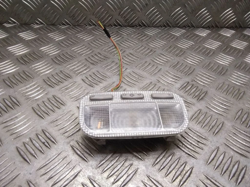 Esiistmete valgustustuli – Citroen C4 I (2004-2010)
