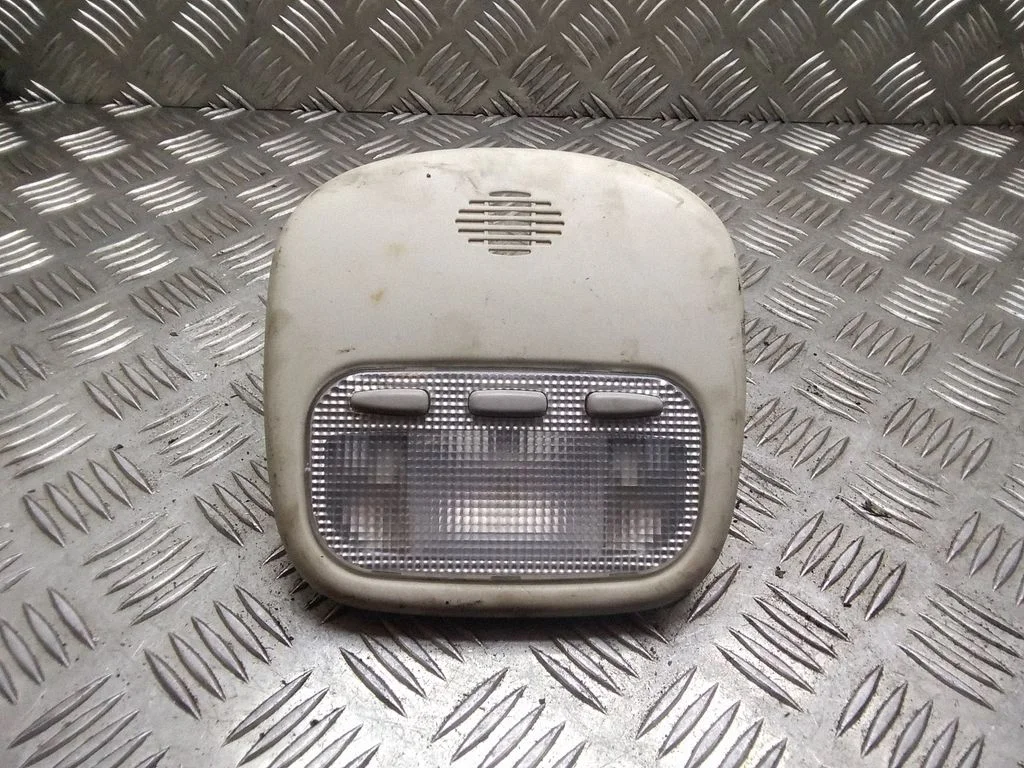 Esiistmete valgustustuli – Citroen C4 I (2004-2010)